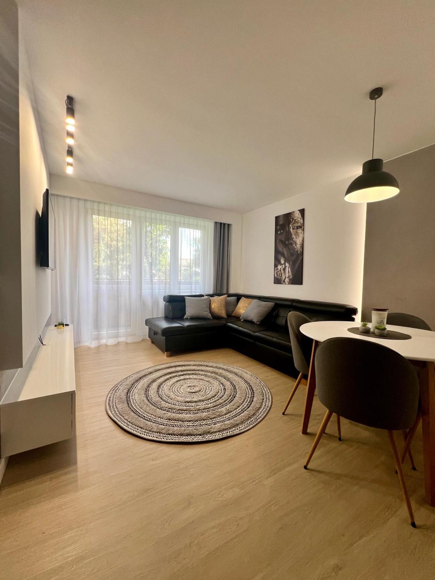M&S Lux Apartments Kochanowskiego Łódź Dış mekan fotoğraf
